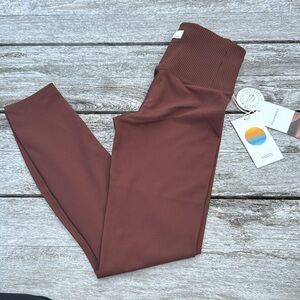 VUORI WOMEN'S RIB STUDIO LEGGING size XS NWT Mulberry brown